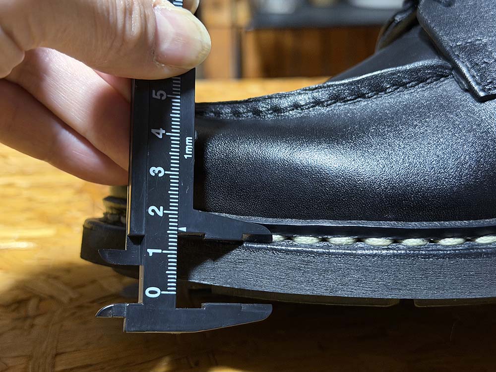 ④ アウトソール厚（実測：現行16mm）