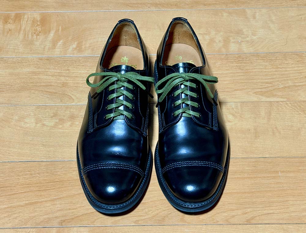 サンダース ミリタリーダービー 正面 ワーク ミリタリー 革靴 デザイン比較